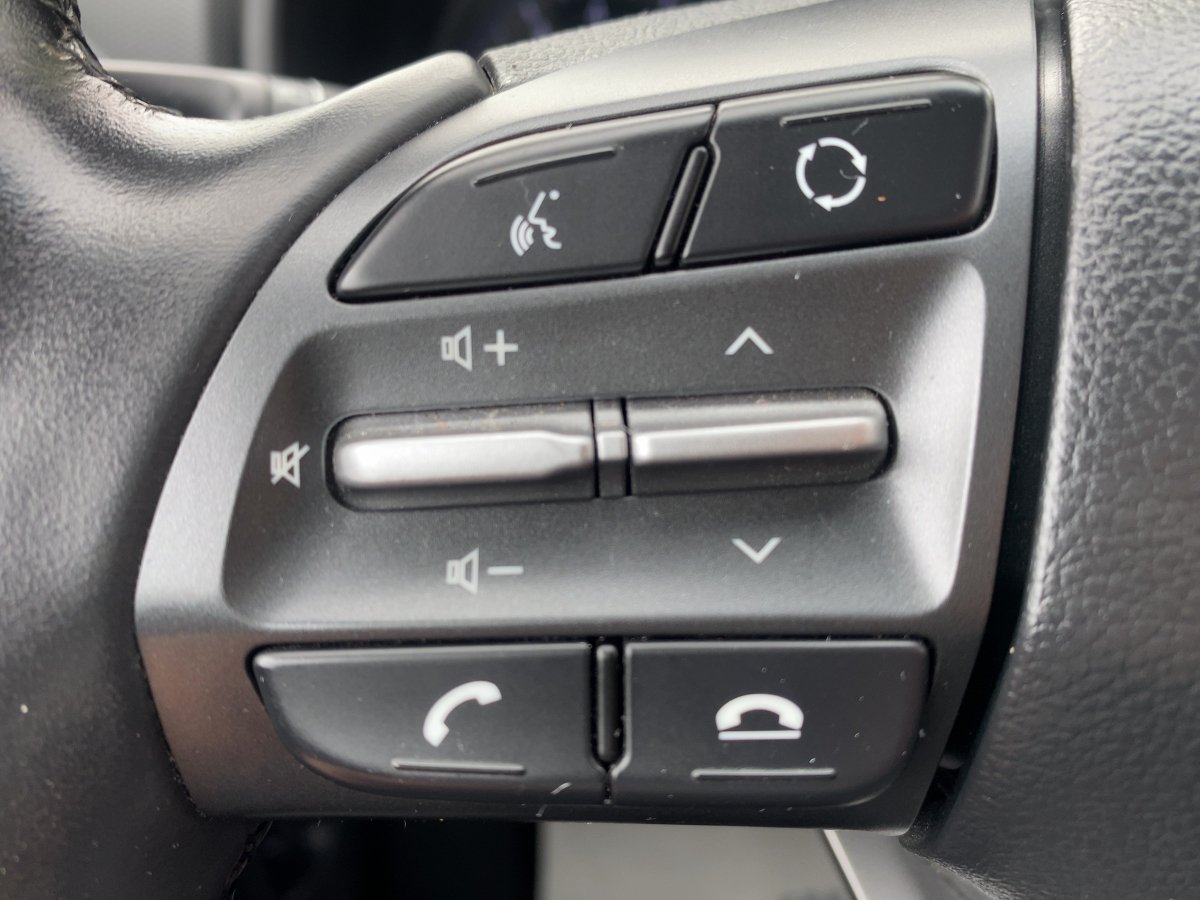 Hyundai Kona 1.0 T-GDI (OS) Trend CAM*LED*NAVI*SHZ*PDC