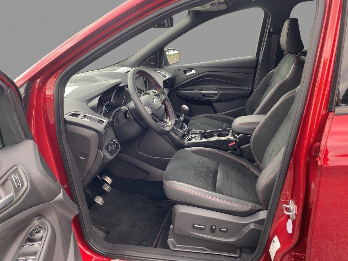 Ford Kuga 1.5 EcoBoost ST-Line AHK*LED*NAVI*PANO*SHZ
