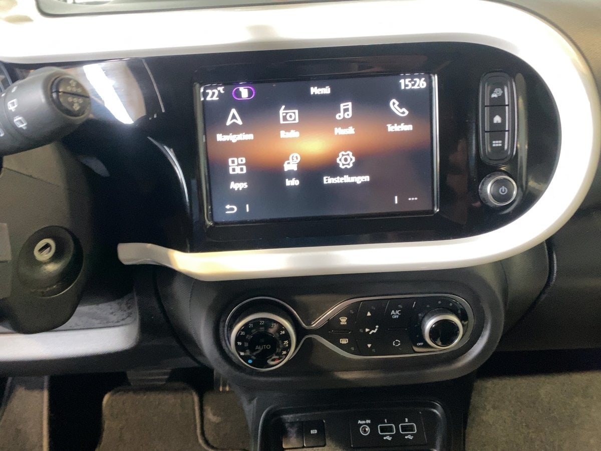 Renault Twingo  Techno Electric CAM*LED*NAVI*KONTRAST*LM