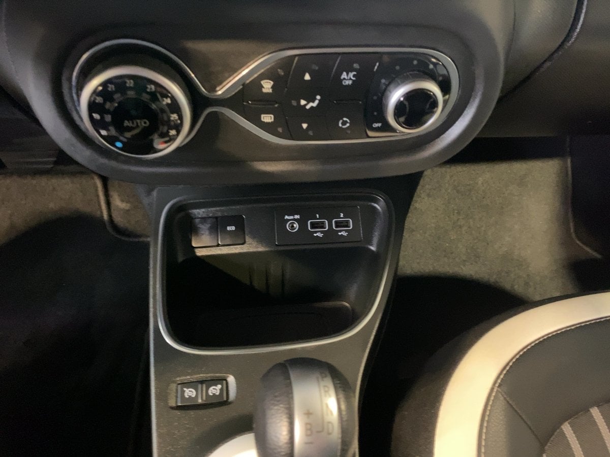 Renault Twingo  Techno Electric CAM*LED*NAVI*KONTRAST*LM