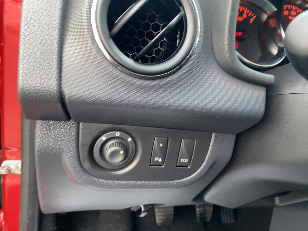 Dacia Sandero II 1.0 TCe 100 Stepway Prestige CAM*LED