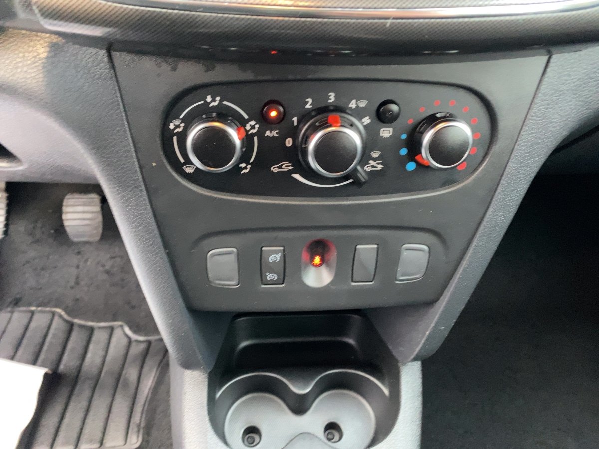 Dacia Sandero II 1.0 TCe 100 Stepway Prestige CAM*LED