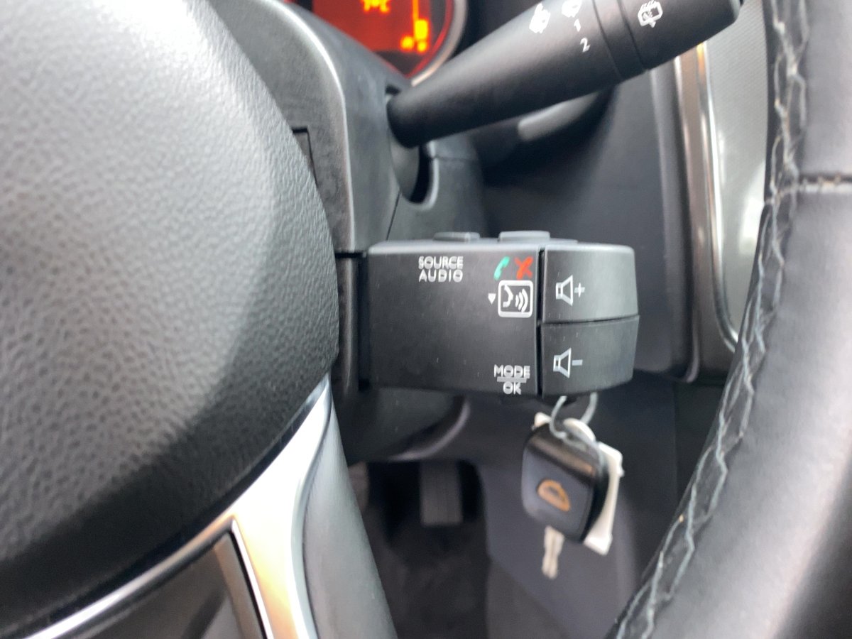 Dacia Sandero II 1.0 TCe 100 Stepway Prestige CAM*LED