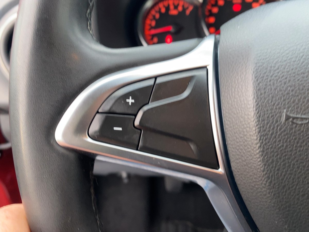 Dacia Sandero II 1.0 TCe 100 Stepway Prestige CAM*LED
