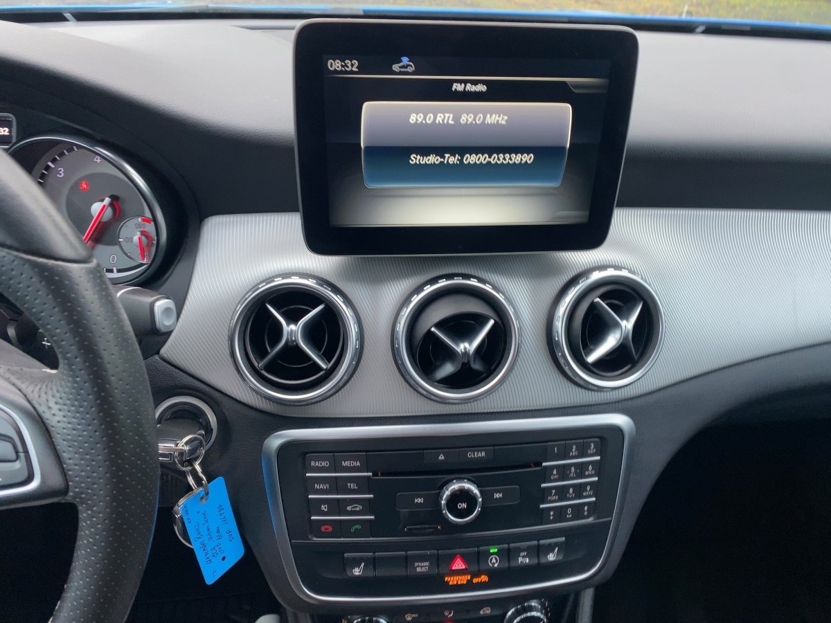 Mercedes-Benz GLA 220 d Urban AHK*CAM*LED*NAVI*SHZ*TWA*AHK*AUT