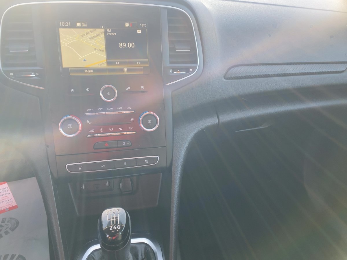 Renault Megane IV Grandtour 1.2 TCe 100 Energy Play LED