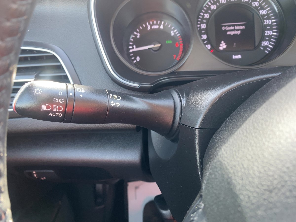 Renault Megane IV Grandtour 1.2 TCe 100 Energy Play LED