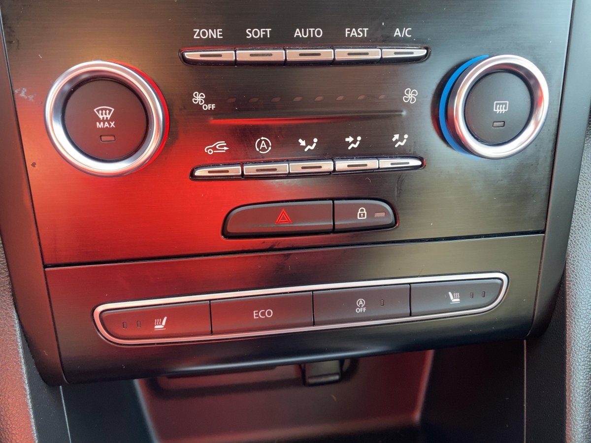 Renault Megane IV Grandtour 1.2 TCe 100 Energy Play LED