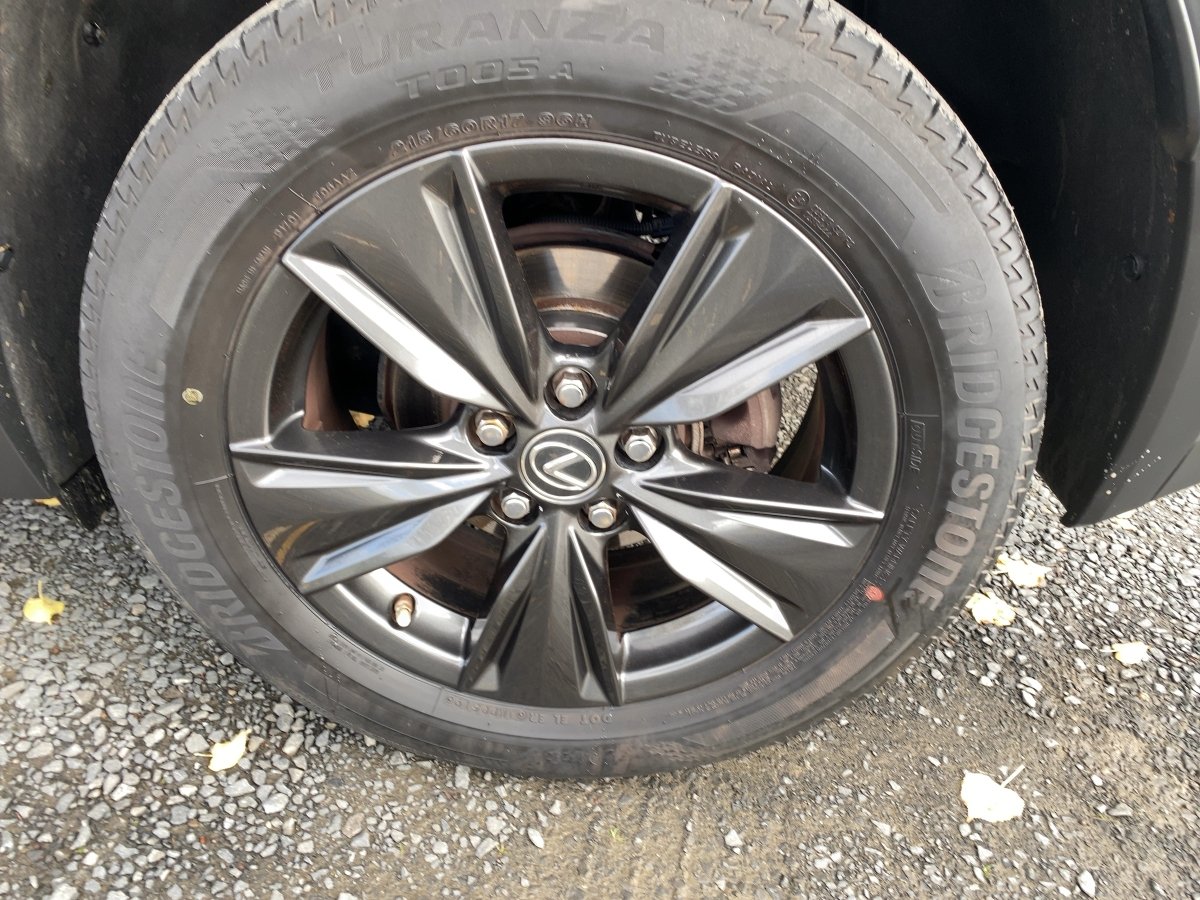 Lexus UX 250 h 250h Launch Edition CAM*LED*NAVI*SHZ*LM
