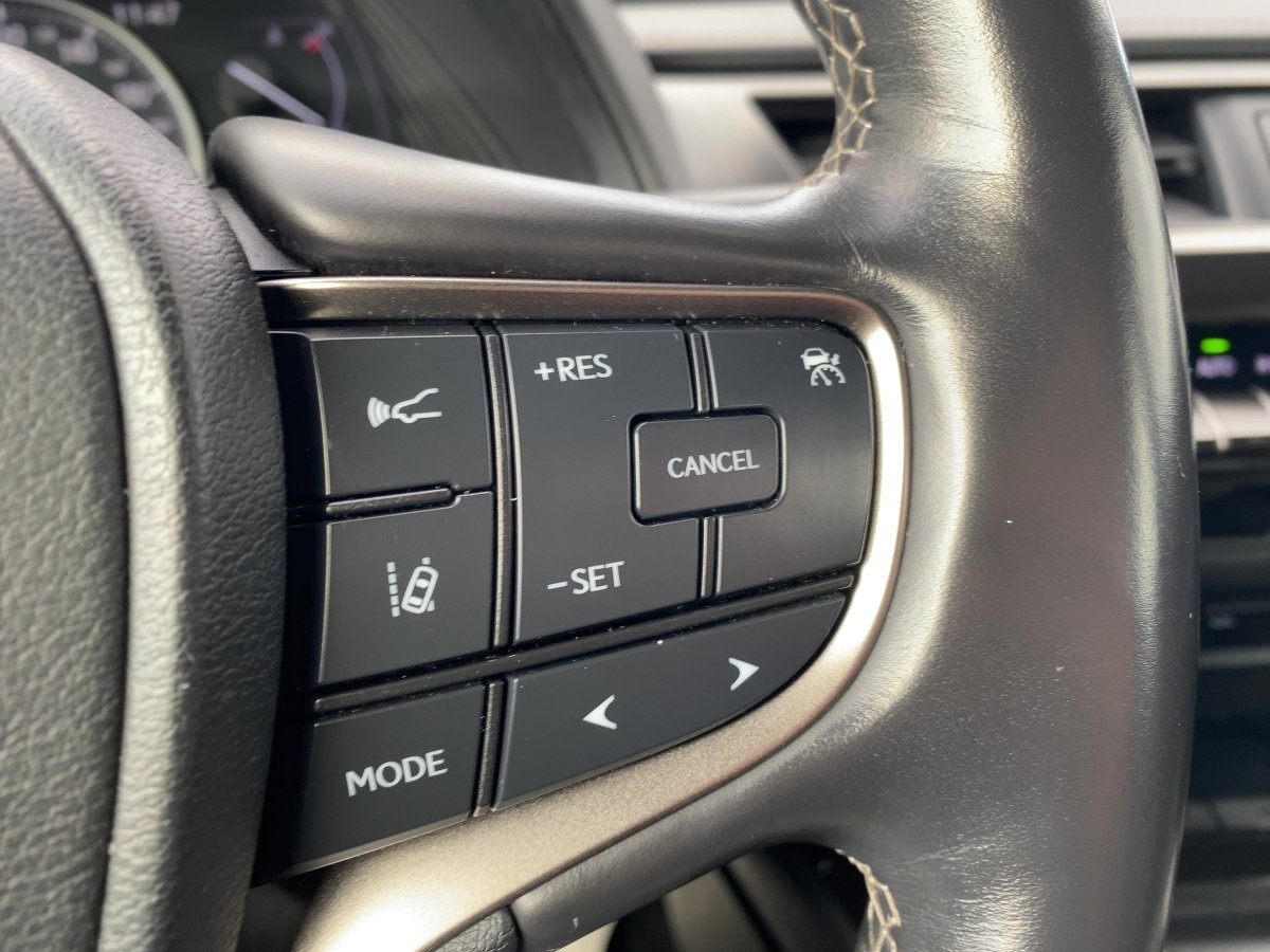 Lexus UX 250 h 250h Launch Edition CAM*LED*NAVI*SHZ*LM