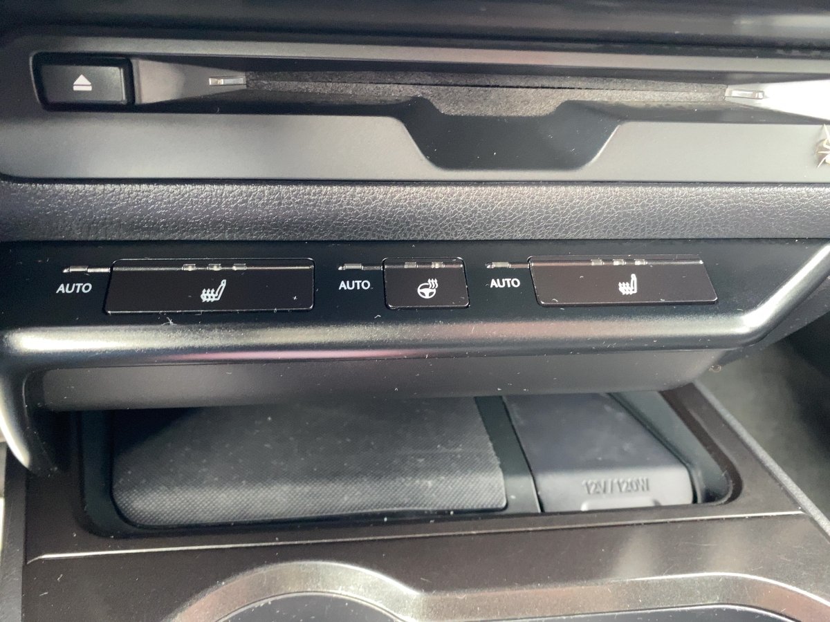 Lexus UX 250 h 250h Launch Edition CAM*LED*NAVI*SHZ*LM