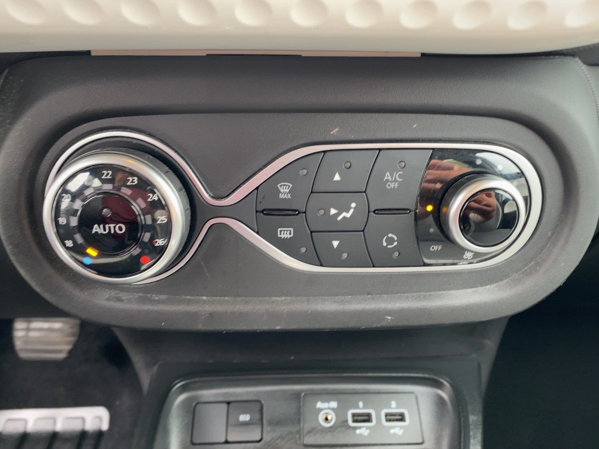 Renault Twingo  Zen Electric Apple CarPlay*Klimaaut