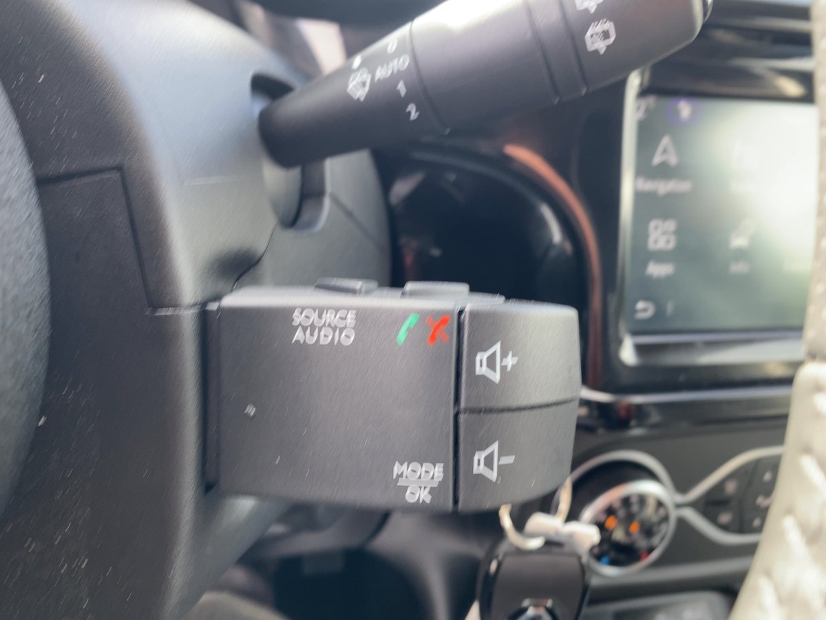 Renault Twingo  Techno Electric CAM*NAVI*SHZ*LM*PDC
