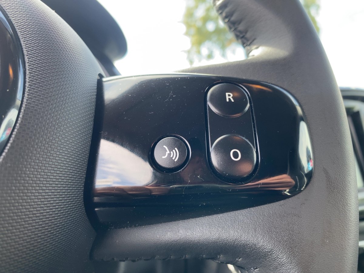 Renault Twingo  Techno Electric CAM*NAVI*SHZ*LM*PDC