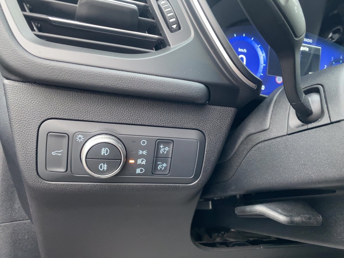 Ford Kuga 1.5 EcoBoost Vignale CAM*LED*NAVI*SHZ