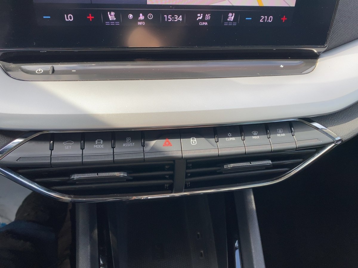 Skoda Octavia Combi 2.0 TDI First Edition LED*NAVI*SHZ