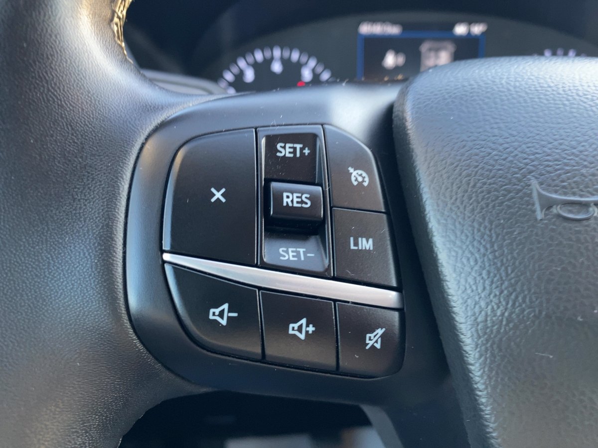 Ford Kuga 1.5 EcoBoost Cool & Connect AHK*LED*NAVI*SHZ