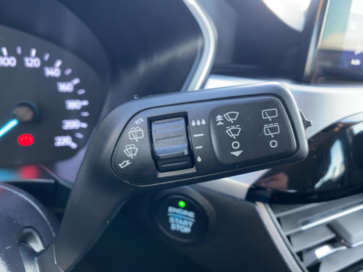 Ford Kuga 1.5 EcoBoost Cool & Connect AHK*LED*NAVI*SHZ