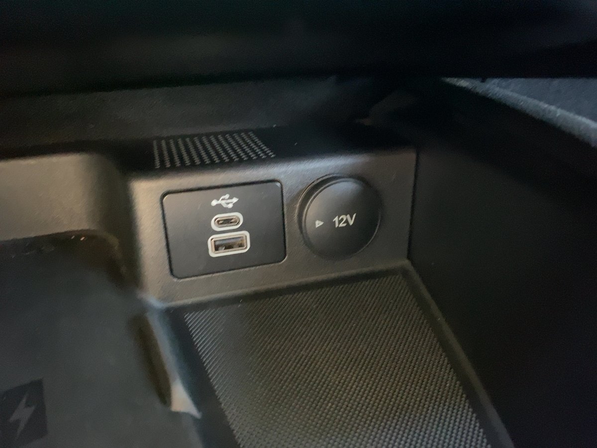 Ford Kuga 1.5 EcoBoost Cool & Connect AHK*LED*NAVI*SHZ
