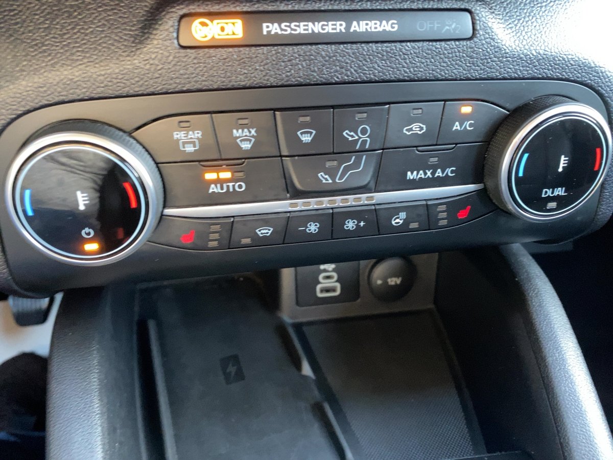 Ford Kuga 1.5 EcoBoost Cool & Connect AHK*LED*NAVI*SHZ
