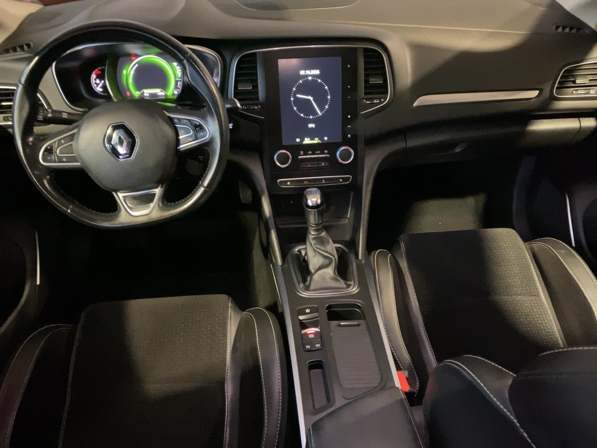 Renault Megane IV Grandtour 1.2 TCe 130 Energy Intens LM