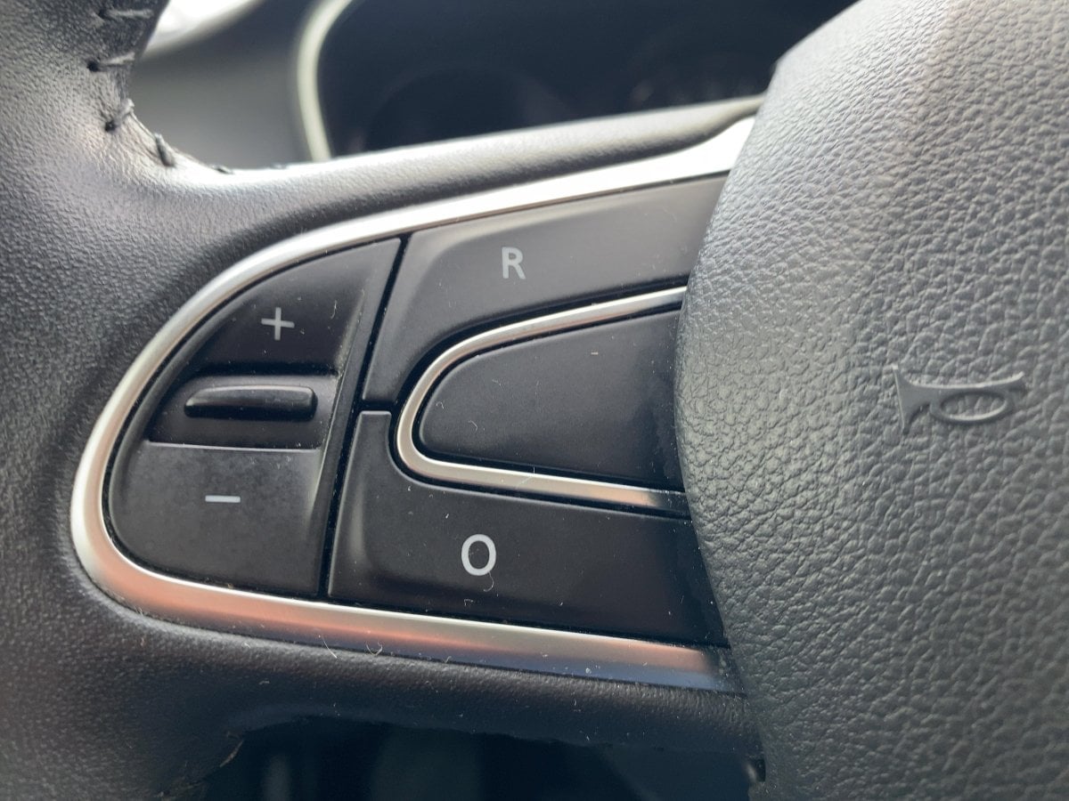 Renault Megane IV 1.2 TCe 100 Energy Play LED*LED