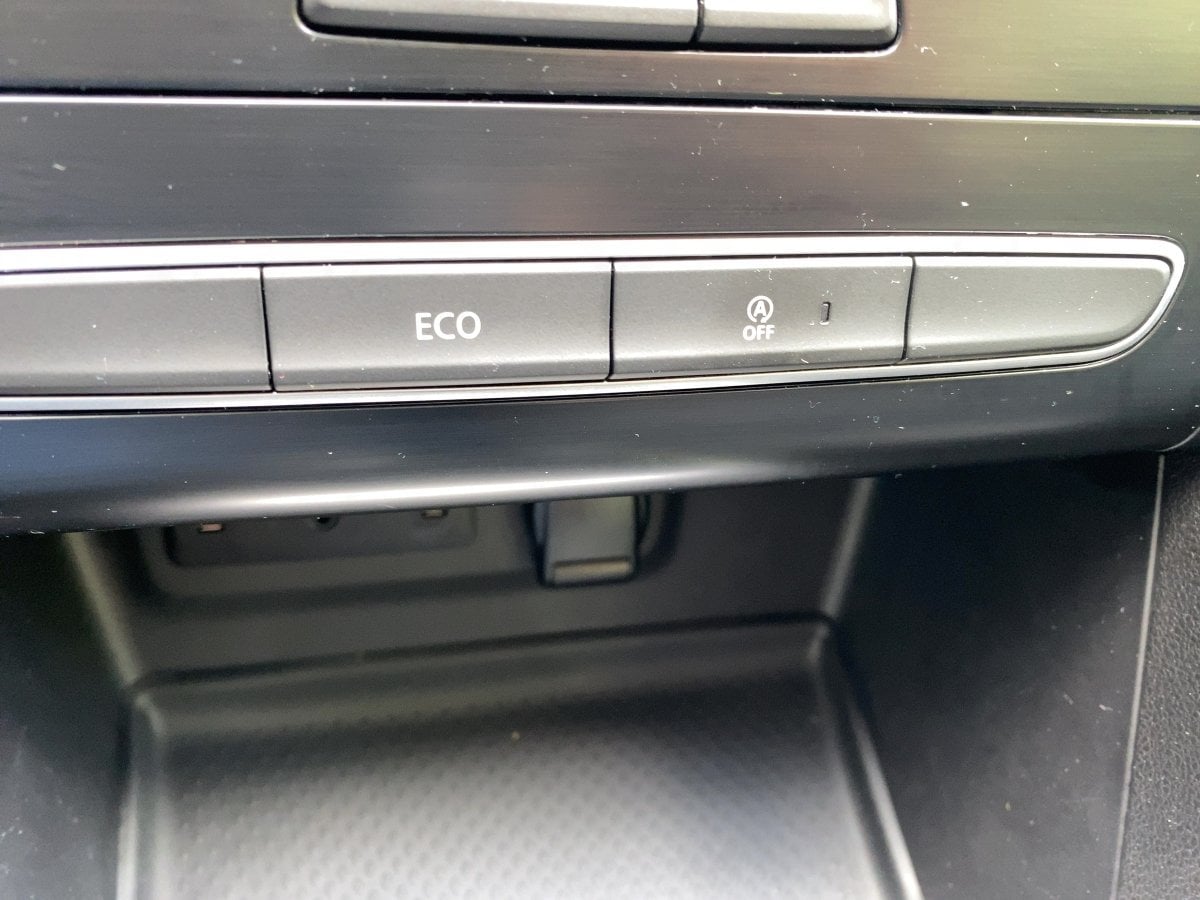 Renault Megane IV 1.2 TCe 100 Energy Play LED*LED