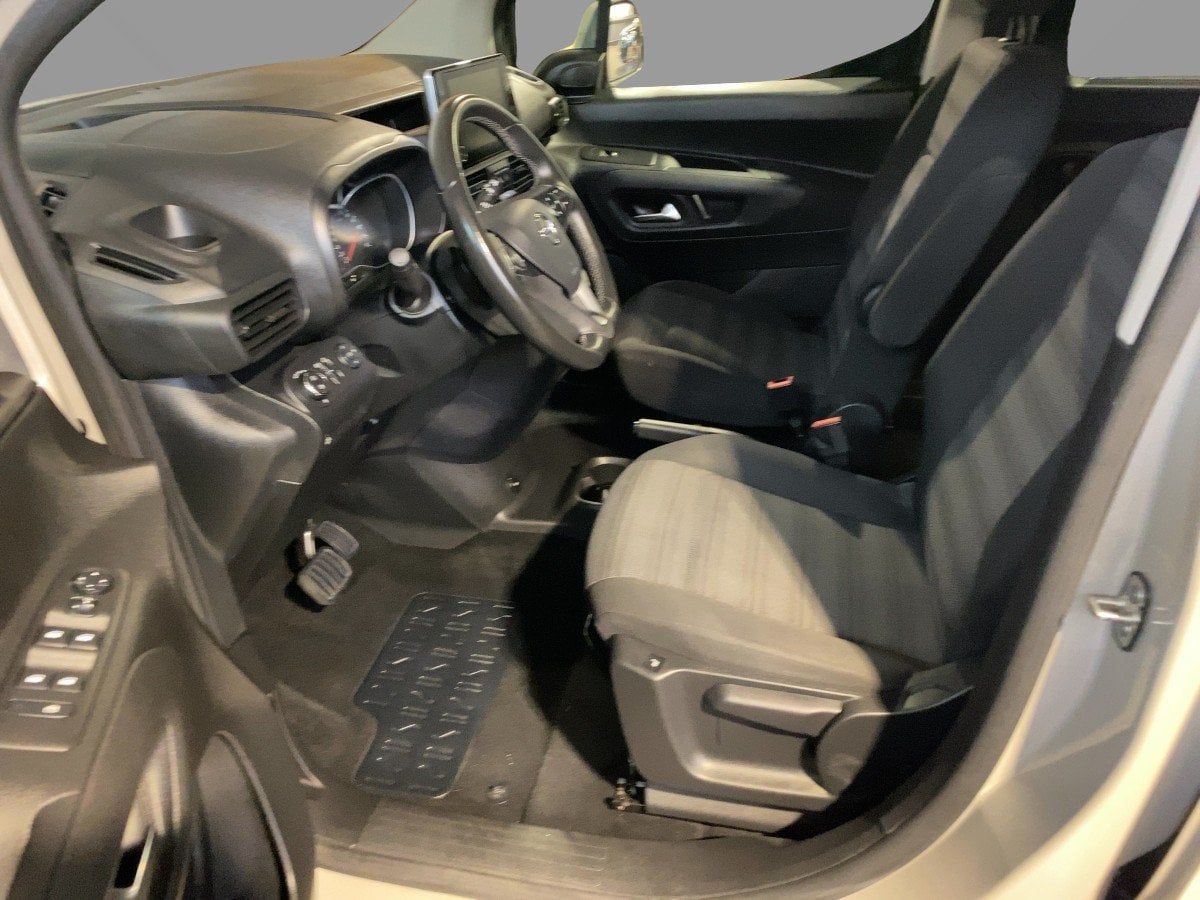 Opel Combo Life E 1.5 D Innovation CAM*LED*NAVI*SHZ
