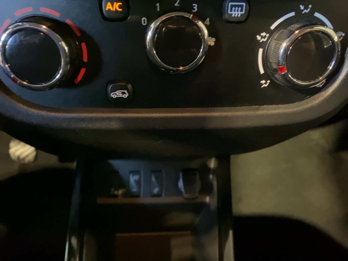 Dacia Spring Electric 65  Extreme CAM*NAVI*PDC*AUT