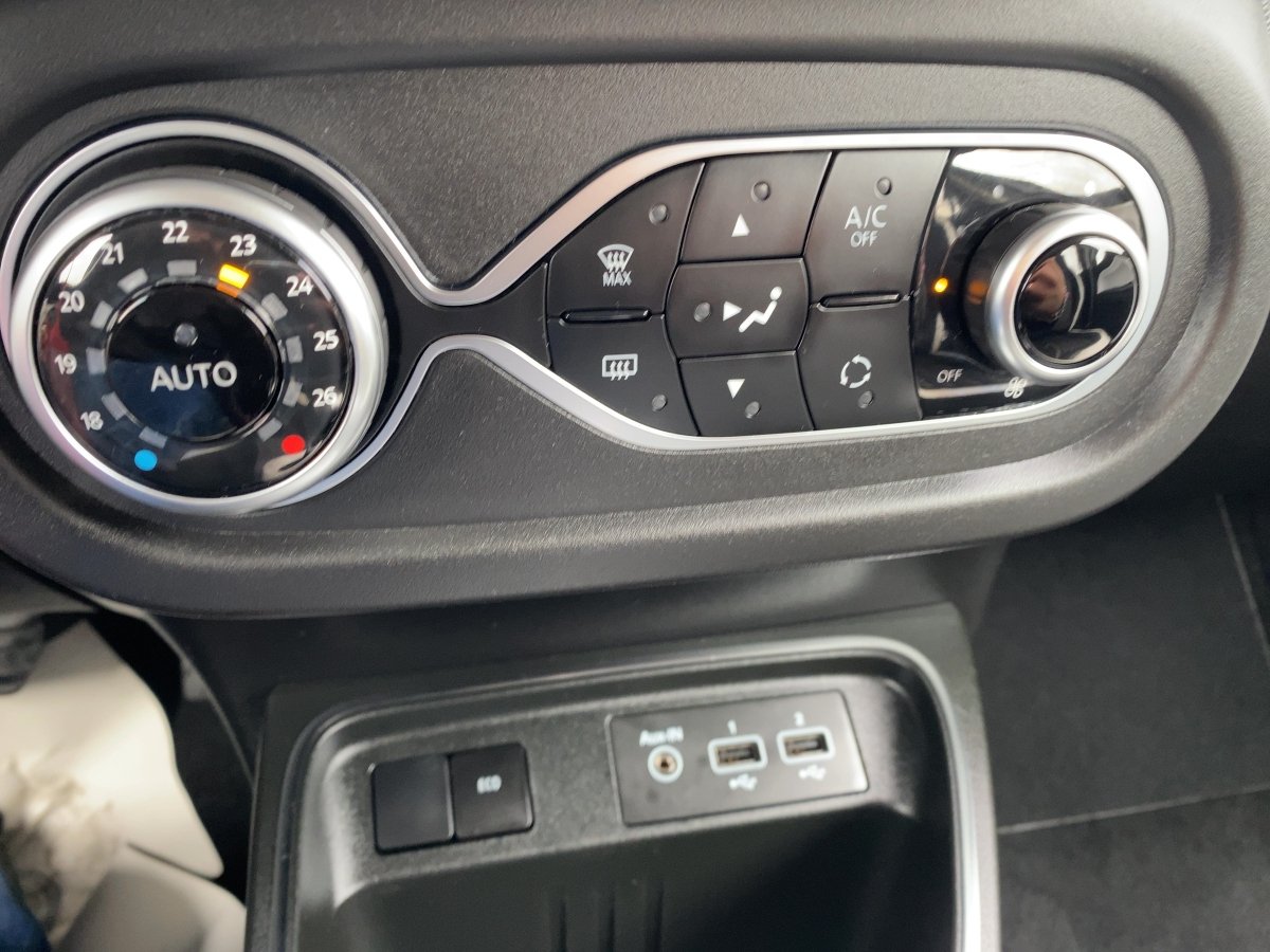 Renault Twingo  Intens Electric CAM*LED*PDC*AUT*Facelift
