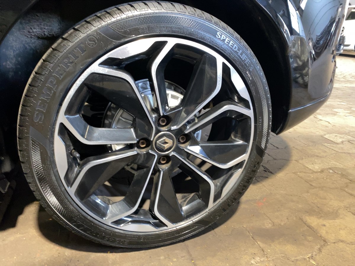 Renault Clio IV Grandtour 0.9 TCe 90 eco² BOSE Edition
