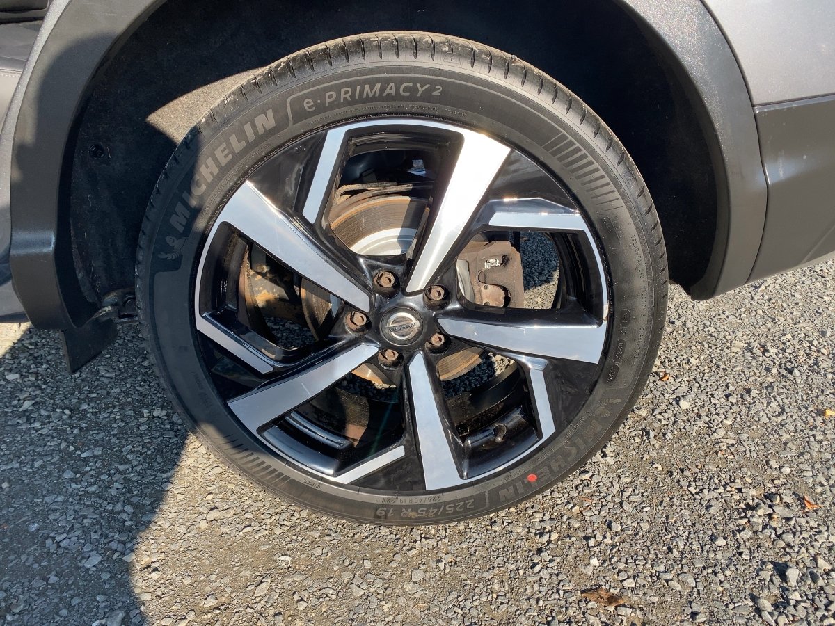 Nissan Qashqai 1.3 DIG-T Tekna + Tekna+ CAM*LED*NAVI*LM