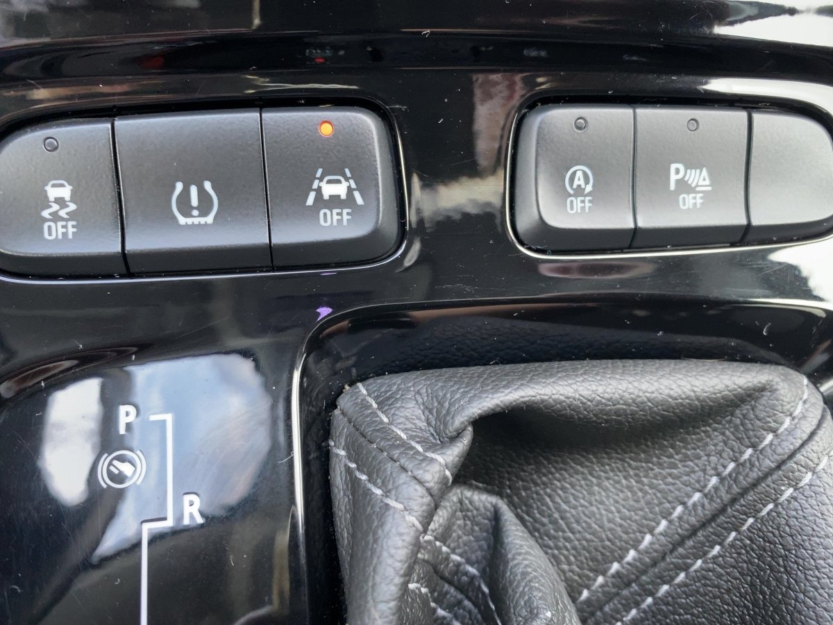 Opel Grandland 1.2 Turbo Dynamic LED*NAVI*SHZ*TWA*LED