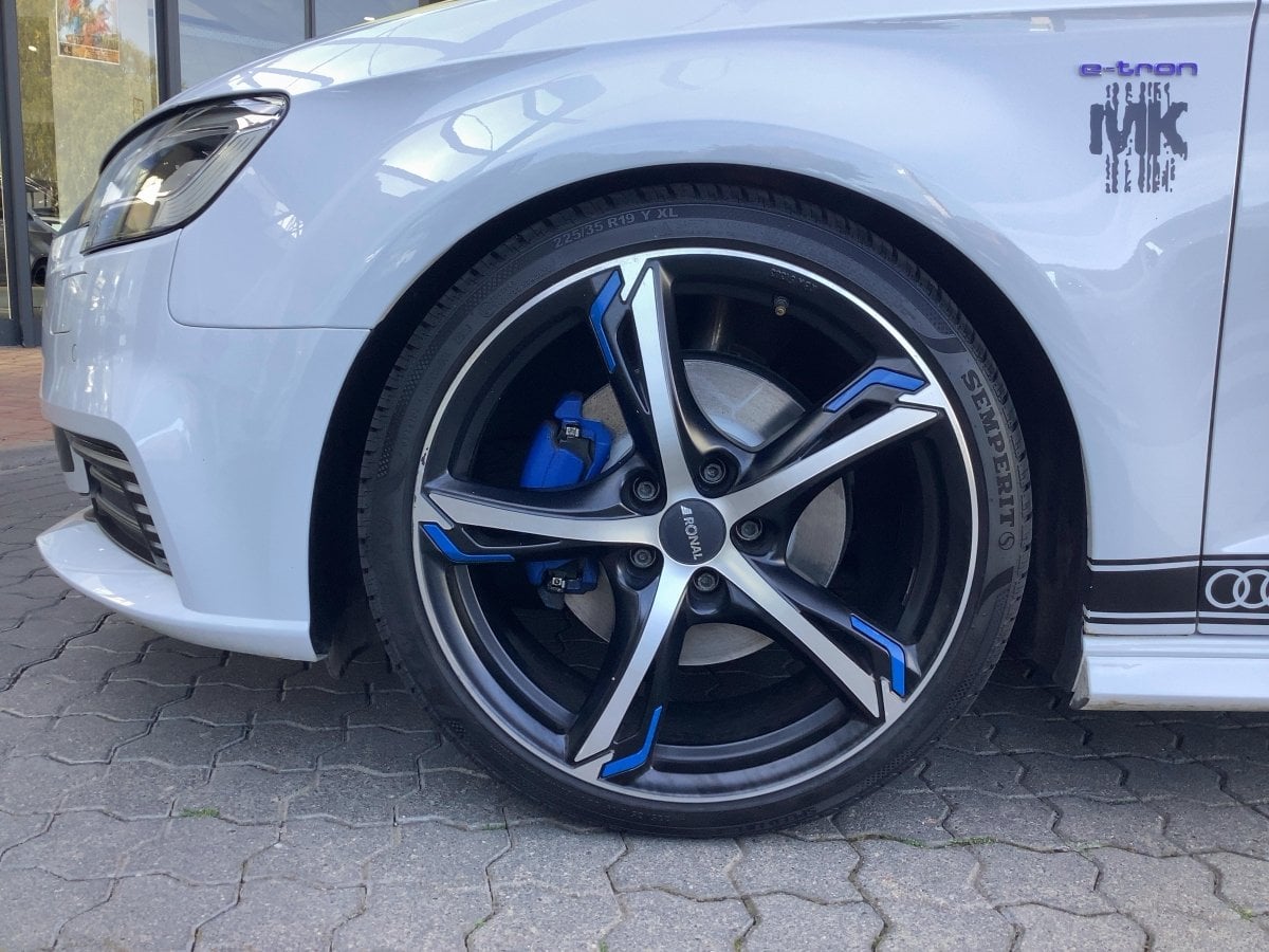 Audi A3 back 1.4 TFSI e-tron sport LED*NAVI*SHZ*PDC