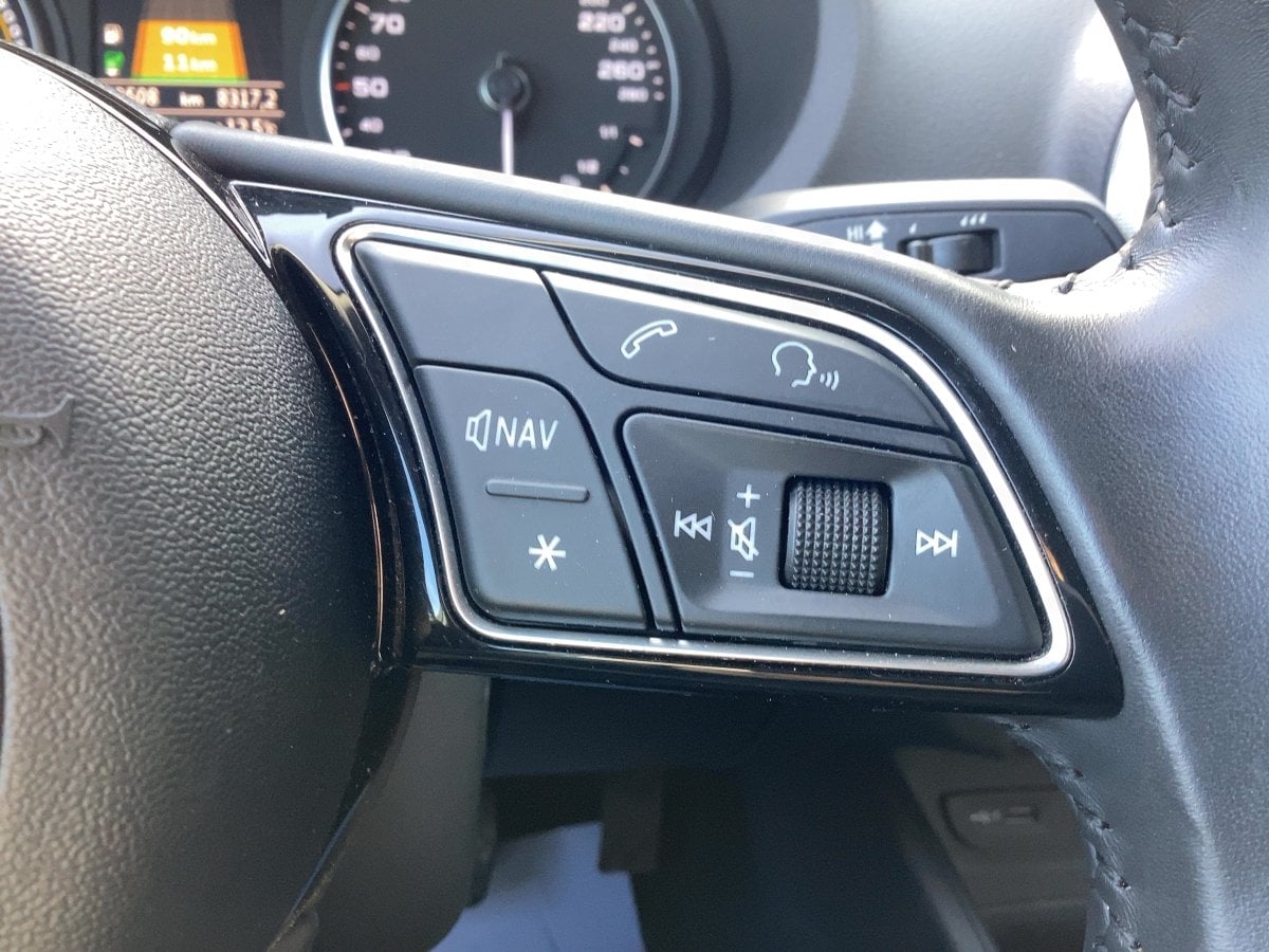 Audi A3 back 1.4 TFSI e-tron sport LED*NAVI*SHZ*PDC