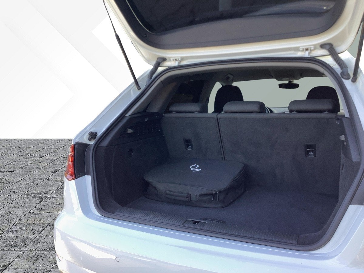 Audi A3 back 1.4 TFSI e-tron sport LED*NAVI*SHZ*PDC
