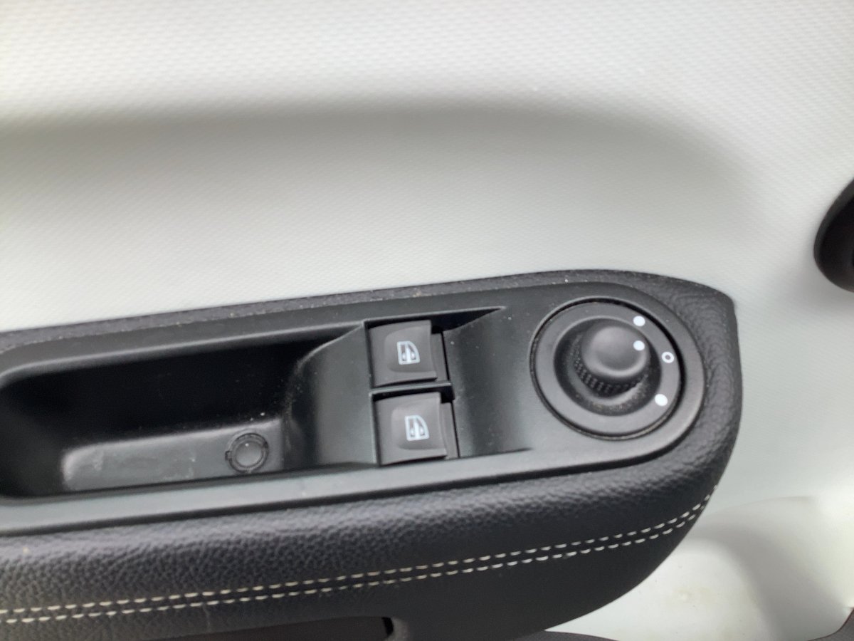 Renault Twingo  Techno Electric CAM*LED*NAVI*KONTRAST*LM