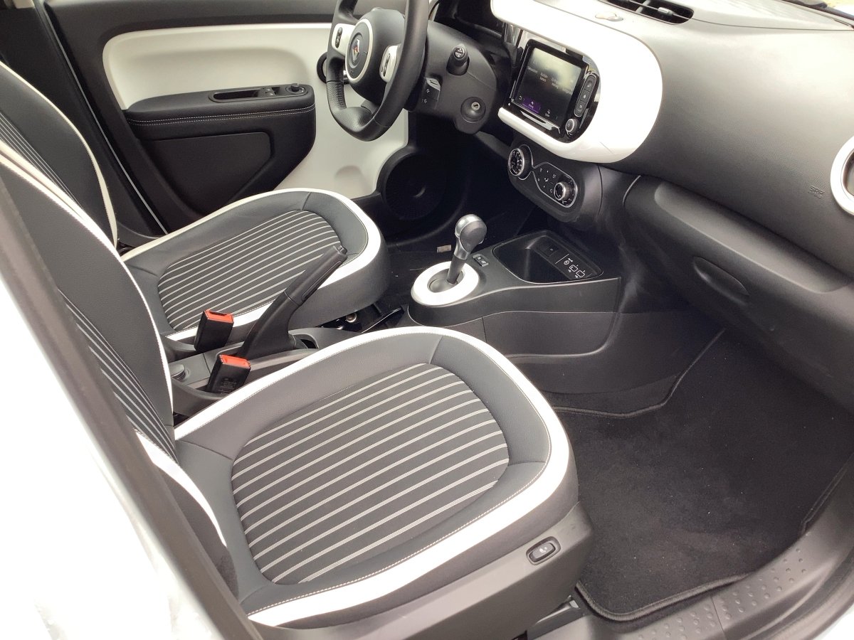 Renault Twingo  Techno Electric CAM*LED*NAVI*KONTRAST*LM