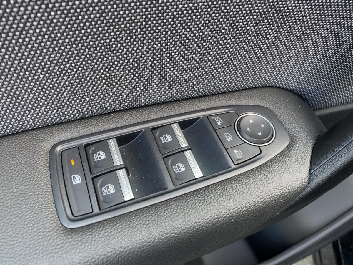 Renault Symbioz Techno Mild Hybrid 140 EDC Fahrerairbag
