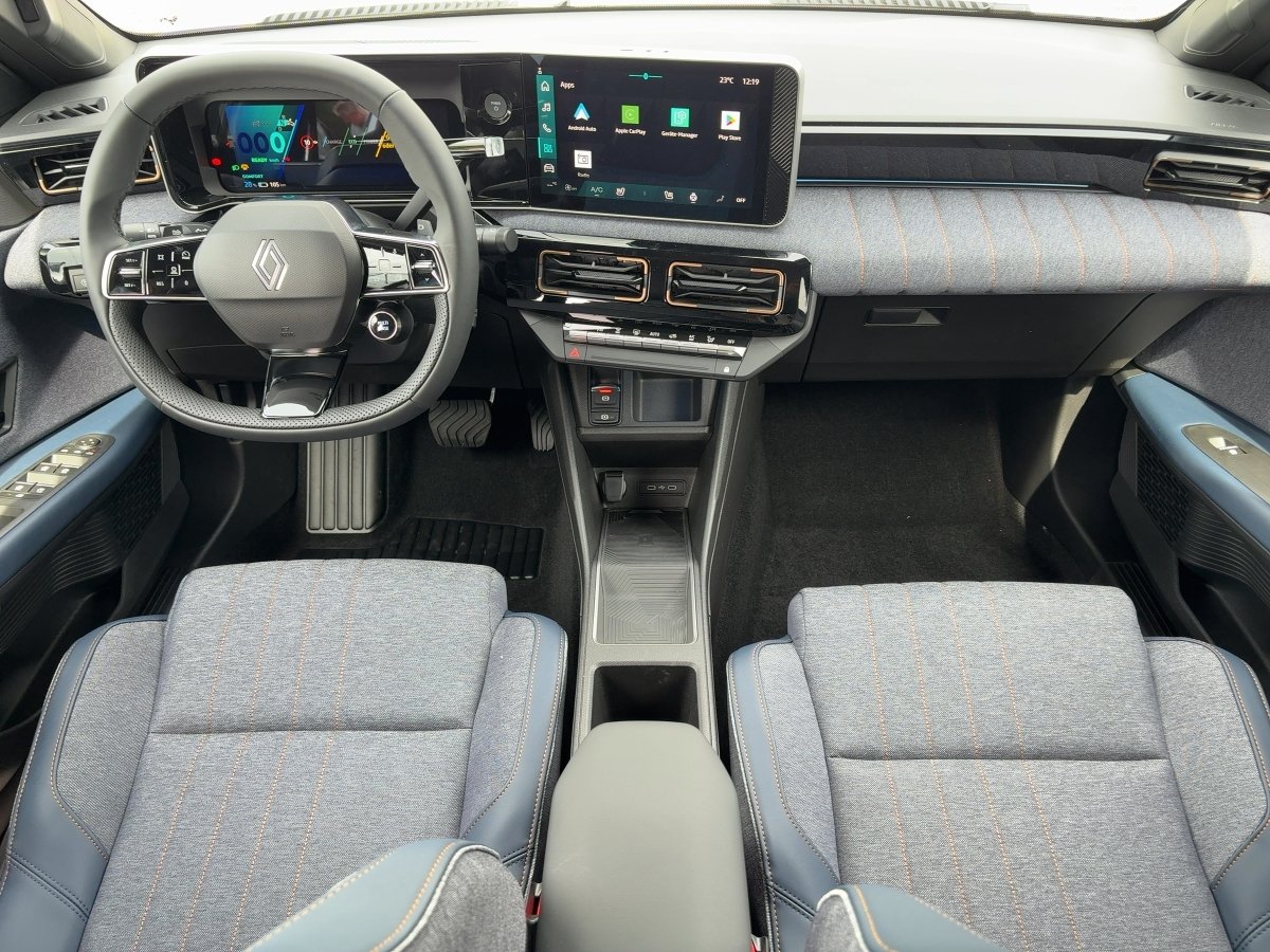 Renault 4 E-Tech Electric 150 C omfort Range Techno CAM