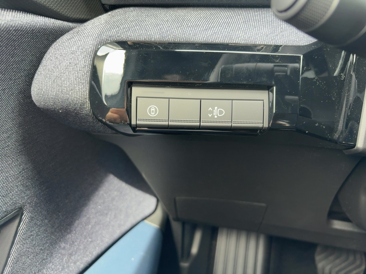 Renault 4 E-Tech Electric 150 C omfort Range Techno CAM