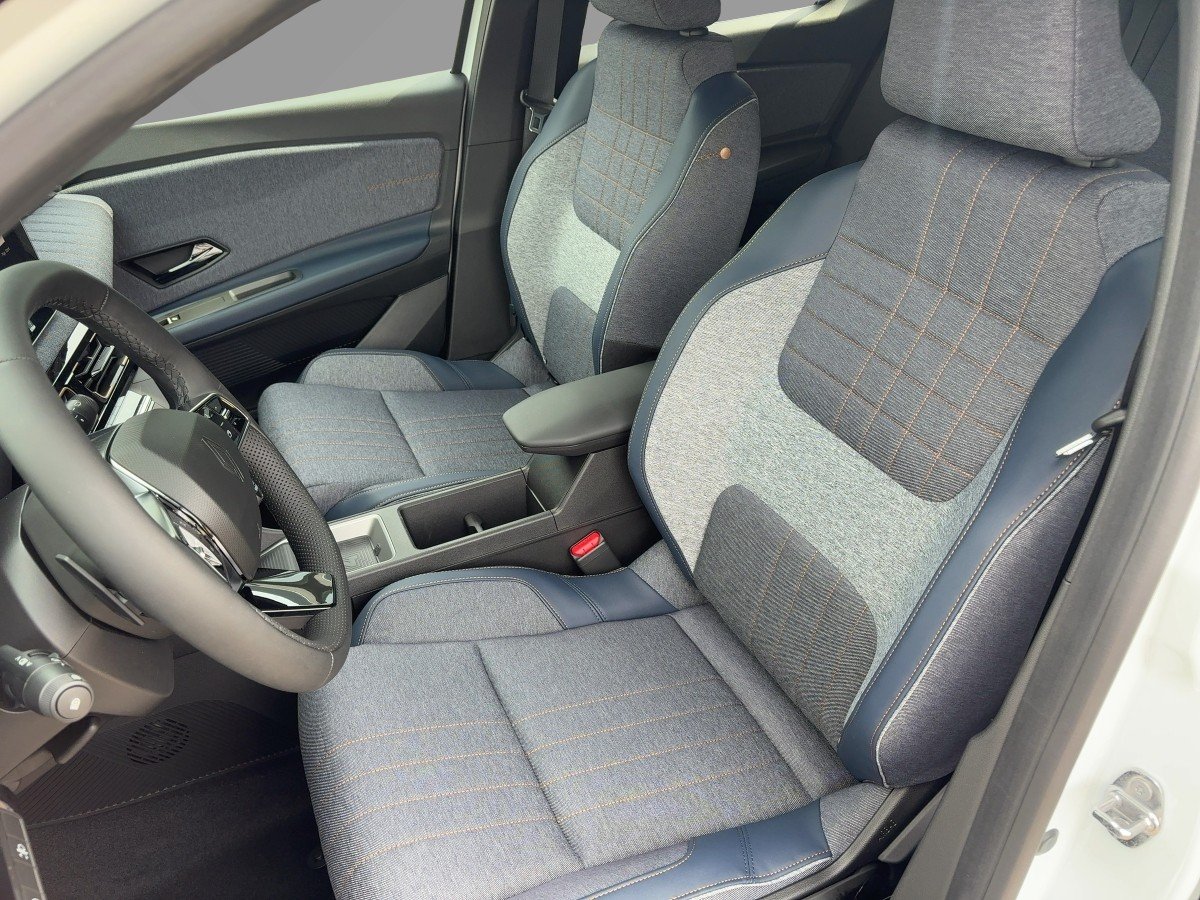 Renault 4 E-Tech Electric 150 C omfort Range Techno CAM
