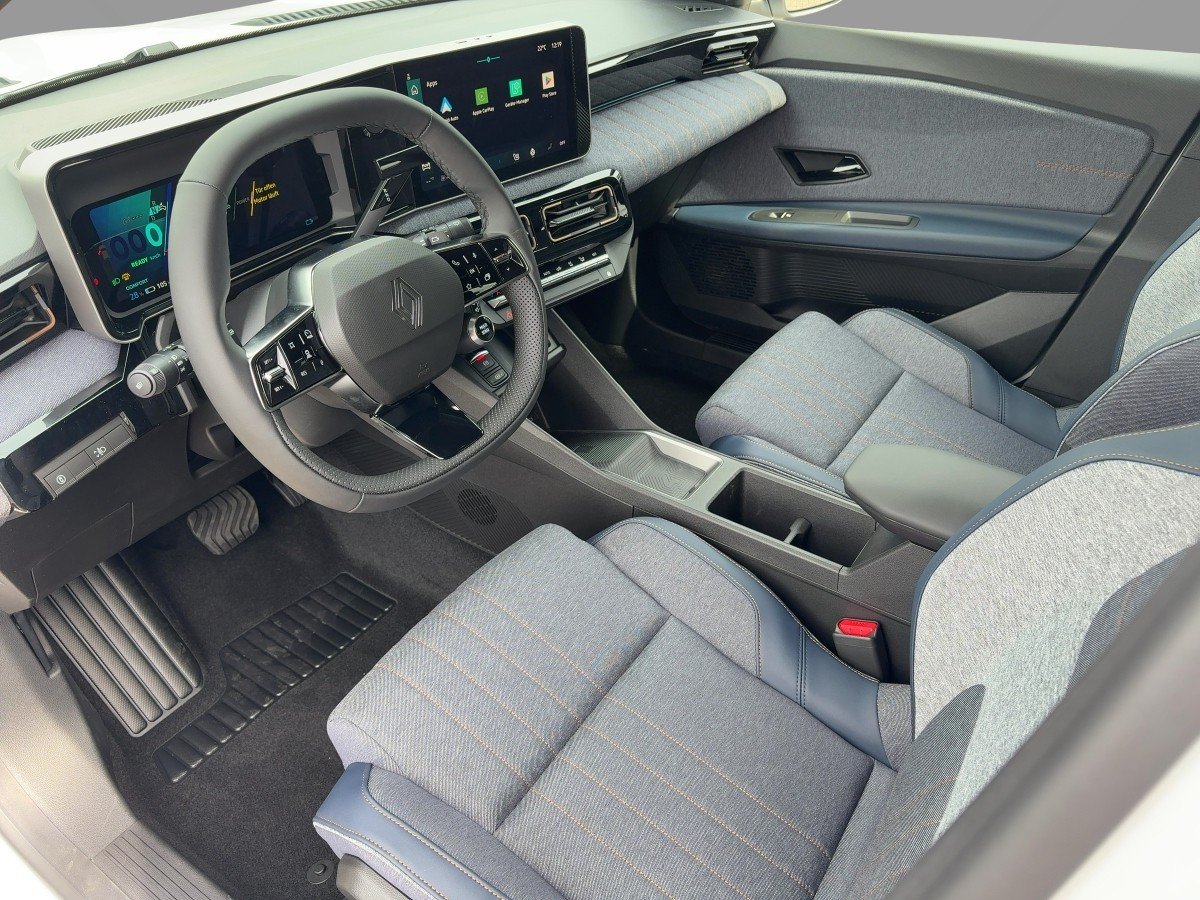 Renault 4 E-Tech Electric 150 C omfort Range Techno CAM