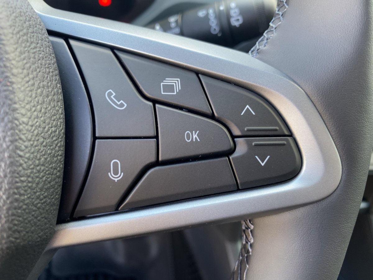 Dacia Duster III 1.8 E-TECH Full 155 E xtreme CAM*LED