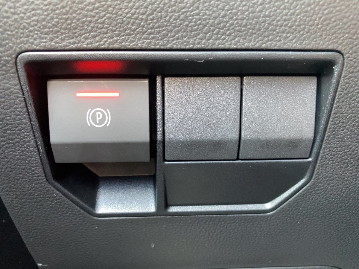 Dacia Duster III 1.8 E-TECH Full 155 E xtreme CAM*LED