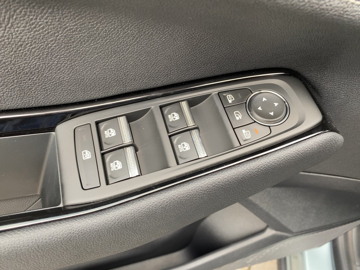 Renault Espace VI 1.2 Full 200 5-Sitze Iconic E-Tech CAM
