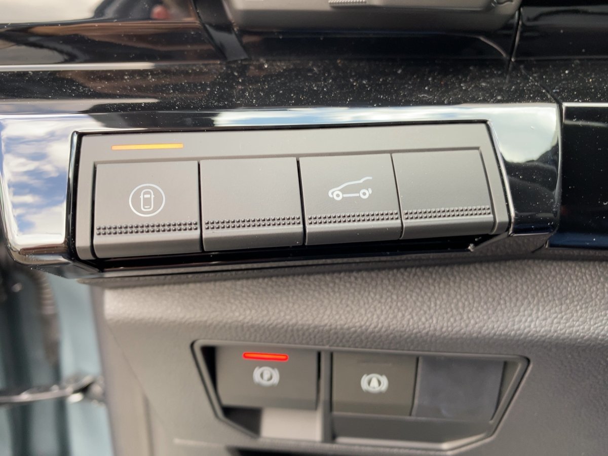 Renault Espace VI 1.2 Full 200 5-Sitze Iconic E-Tech CAM