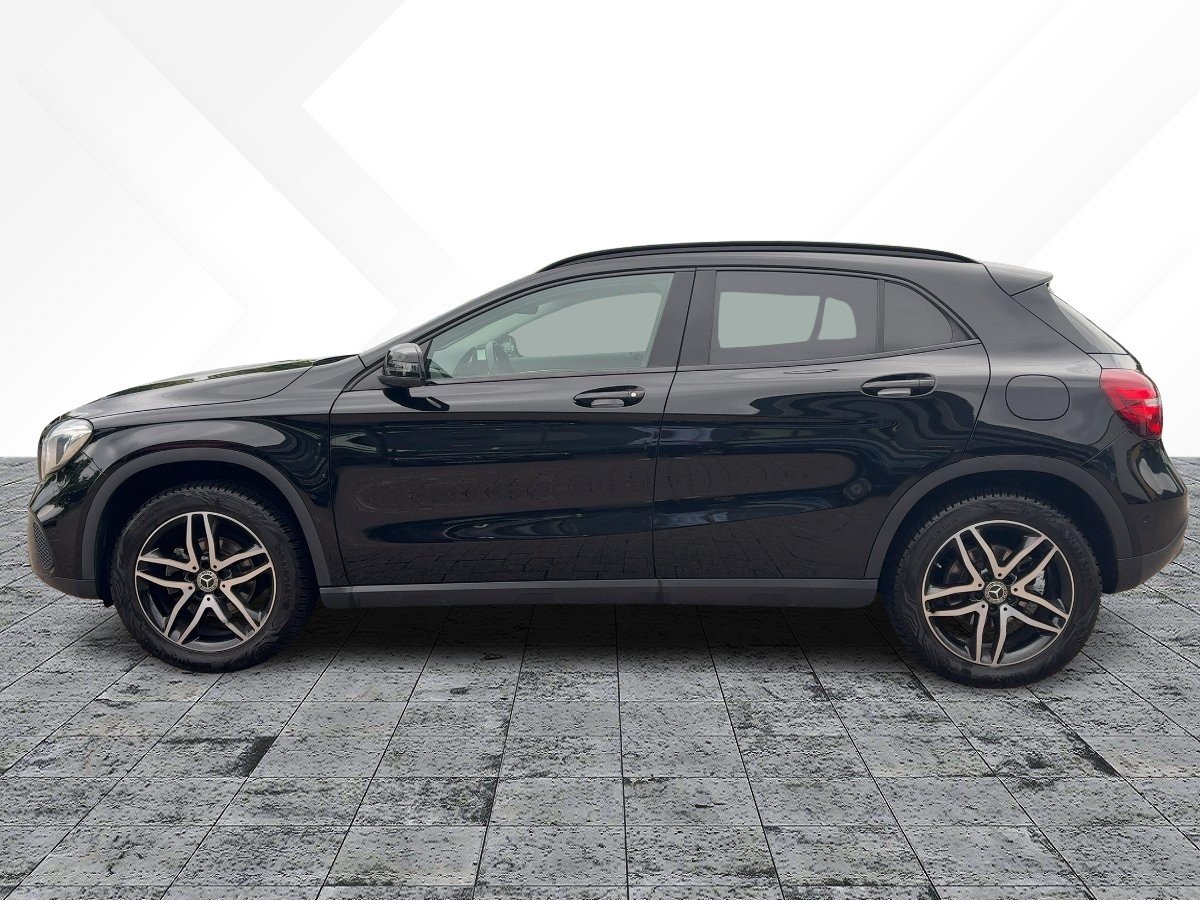 Mercedes-Benz GLA 180 Urban *AHK*Navi*Kamera*Night-Paket*