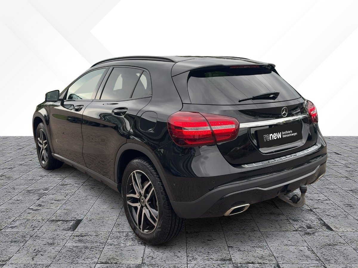 Mercedes-Benz GLA 180 Urban *AHK*Navi*Kamera*Night-Paket*