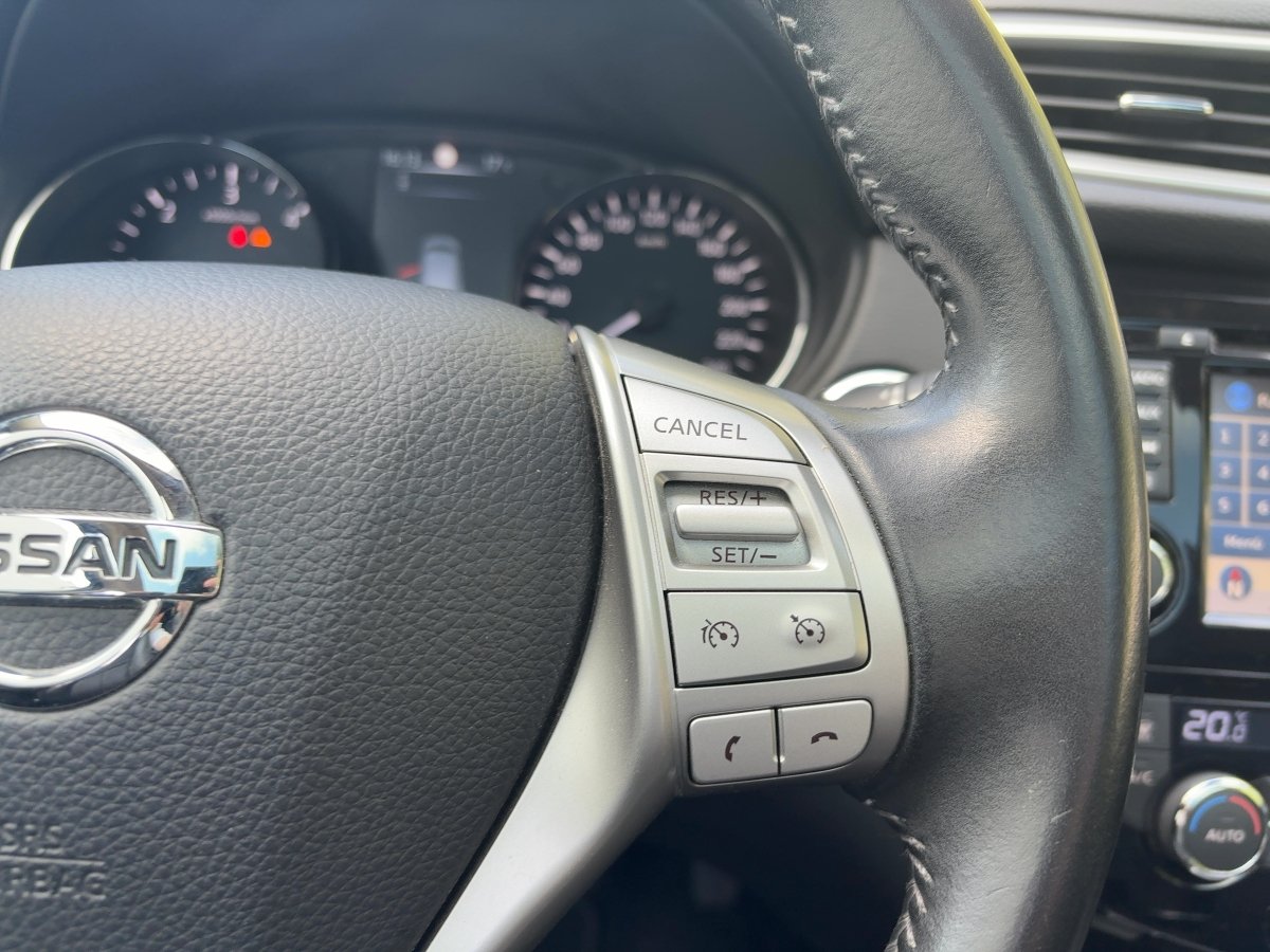 Nissan Qashqai 1.6 dCi Tekna CAM*LED*NAVI*SHZ*PDC*LED